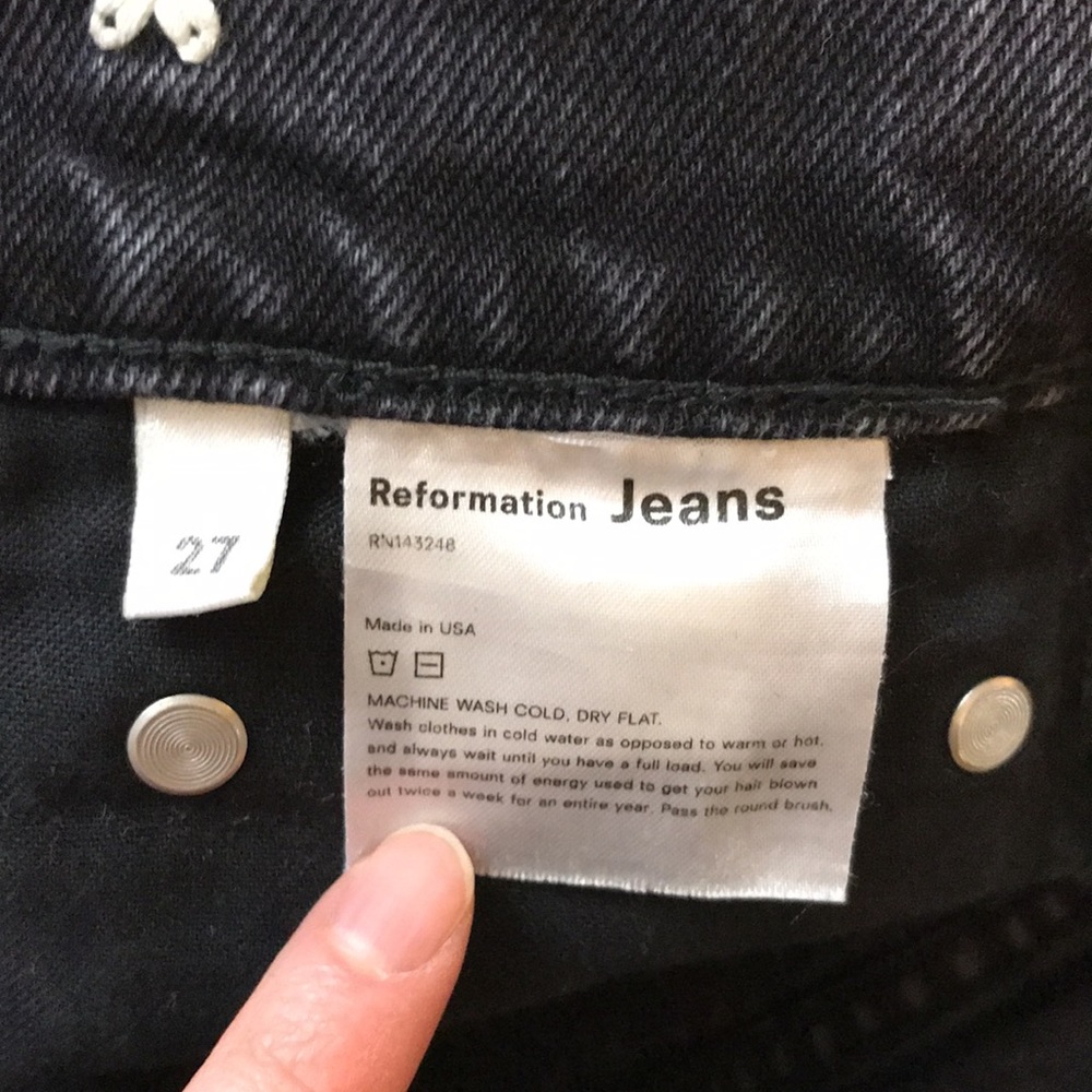 Reformation Cynthia High Relaxed Black Daisy Jeans Size 27 - Picture 10 of 16